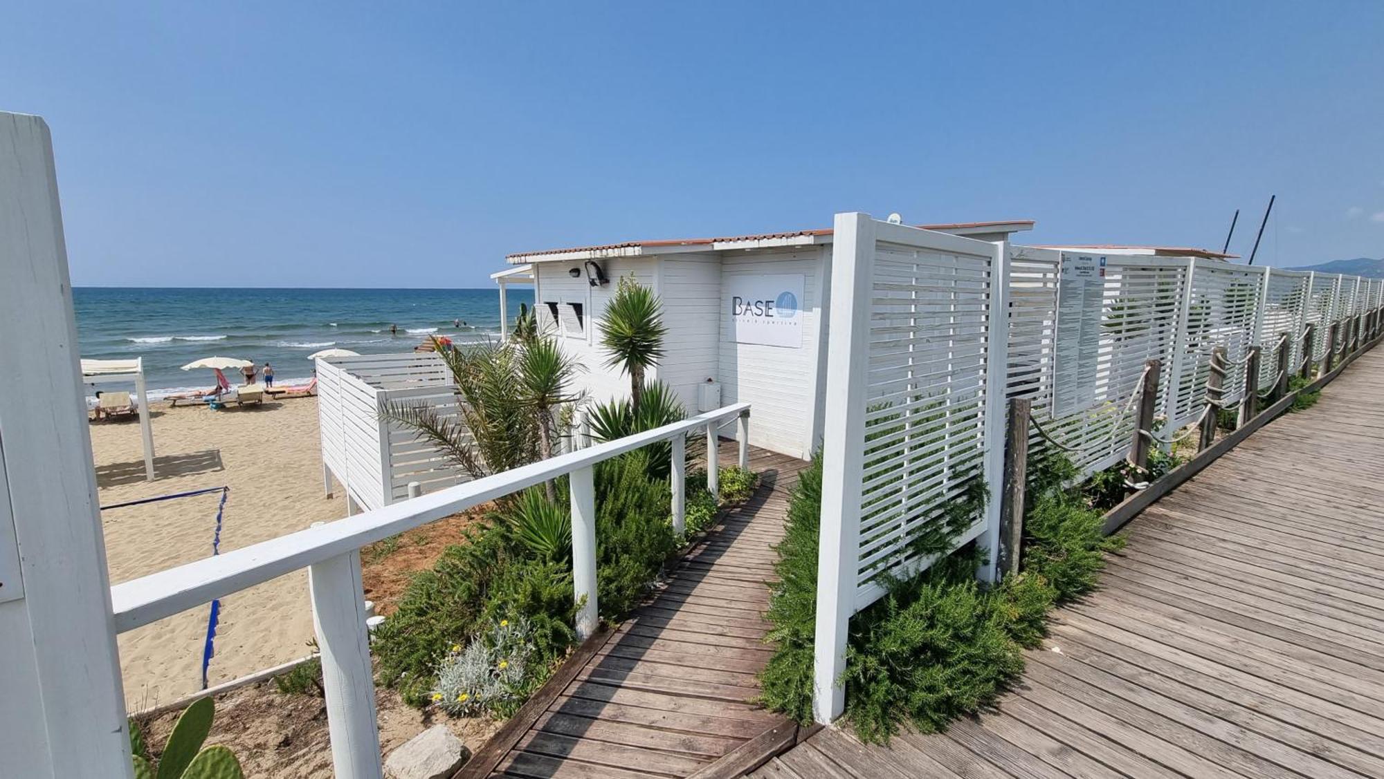 La Villa Fronte Spiaggia Bandiera Blu Sperlonga Bagian luar foto